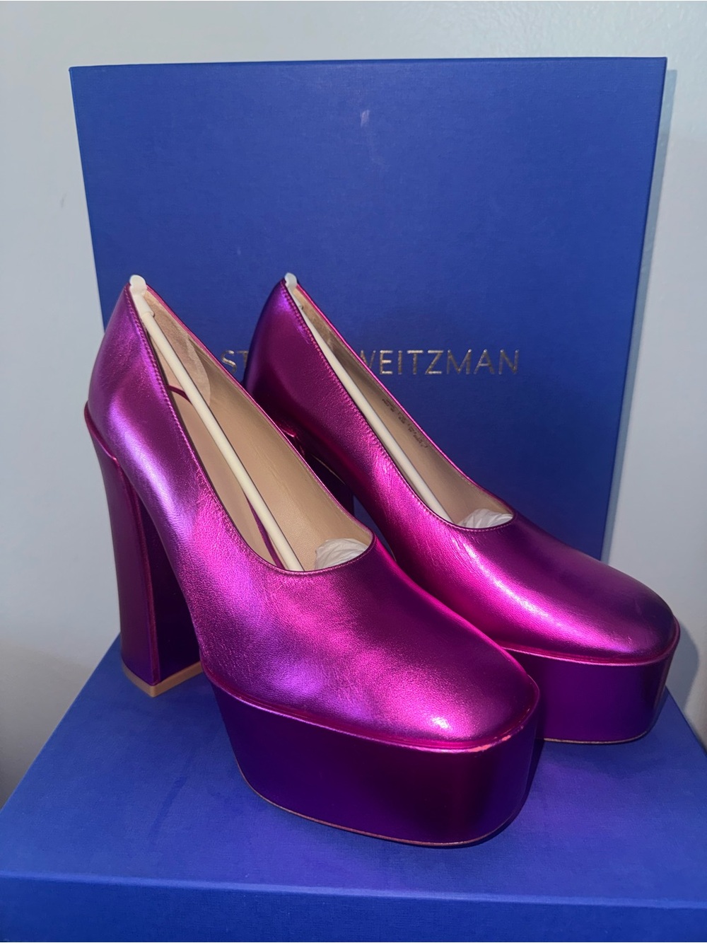 Stuart Weitzman Sky-high 145 Azalea Platform Pump size 8,5